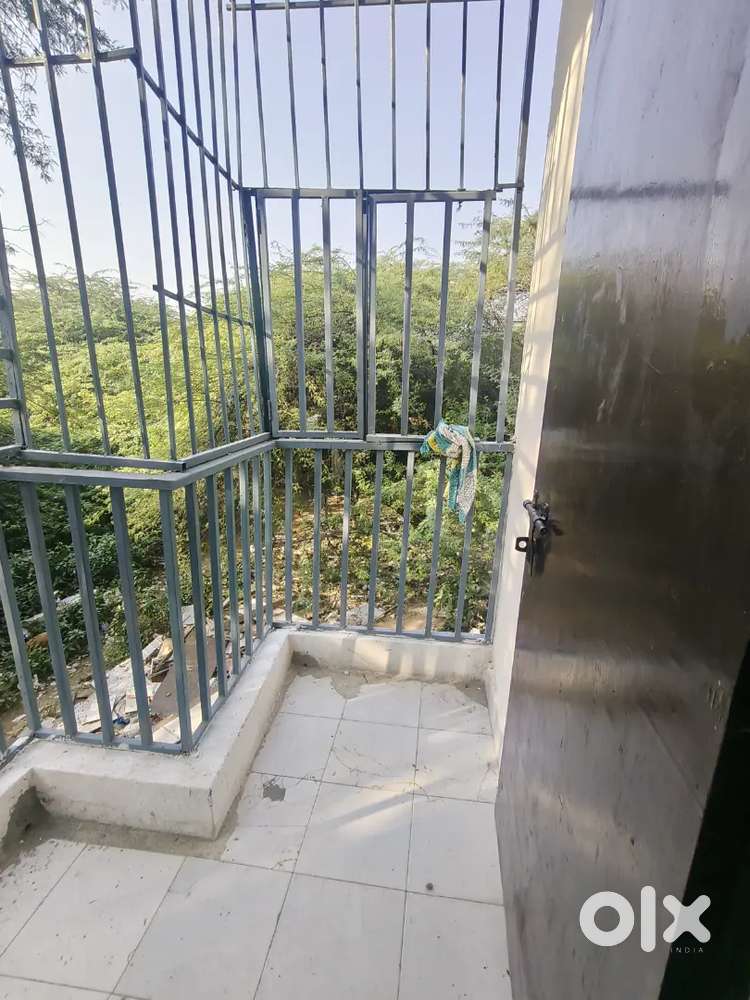 1 BHK flat for rent in chattarpur enclave phase 2 upper ground floor G