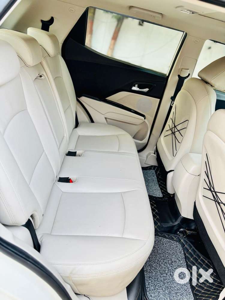 Mahindra Xuv300 W8 Option, 2021, Petrol