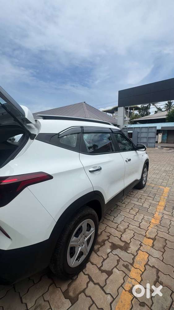 Kia Seltos Hte 1.5l Diesel 2020 White (with Lcd Infotainment System)