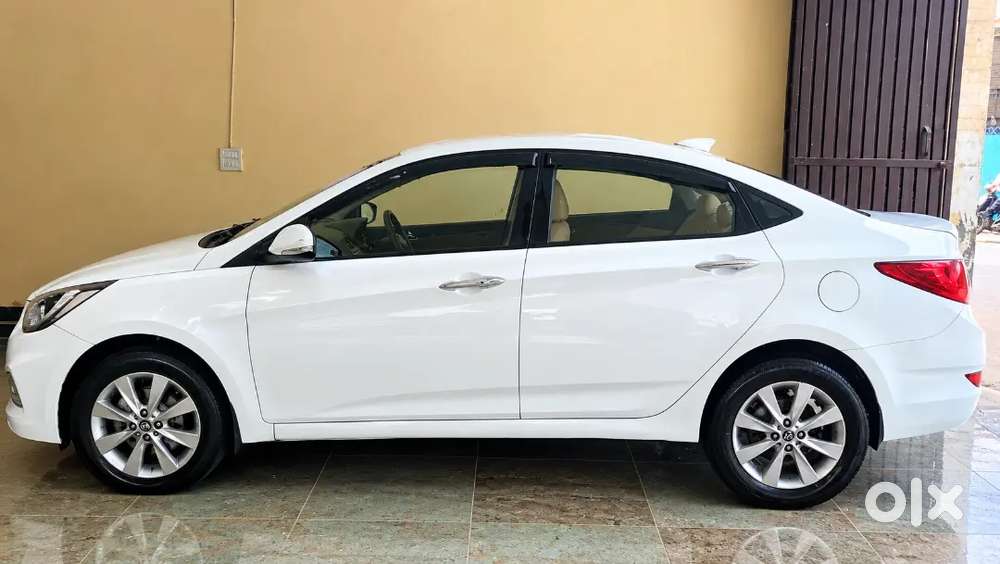 Hyundai Verna Sx 2012 / Good Condition And Service Already / Interior