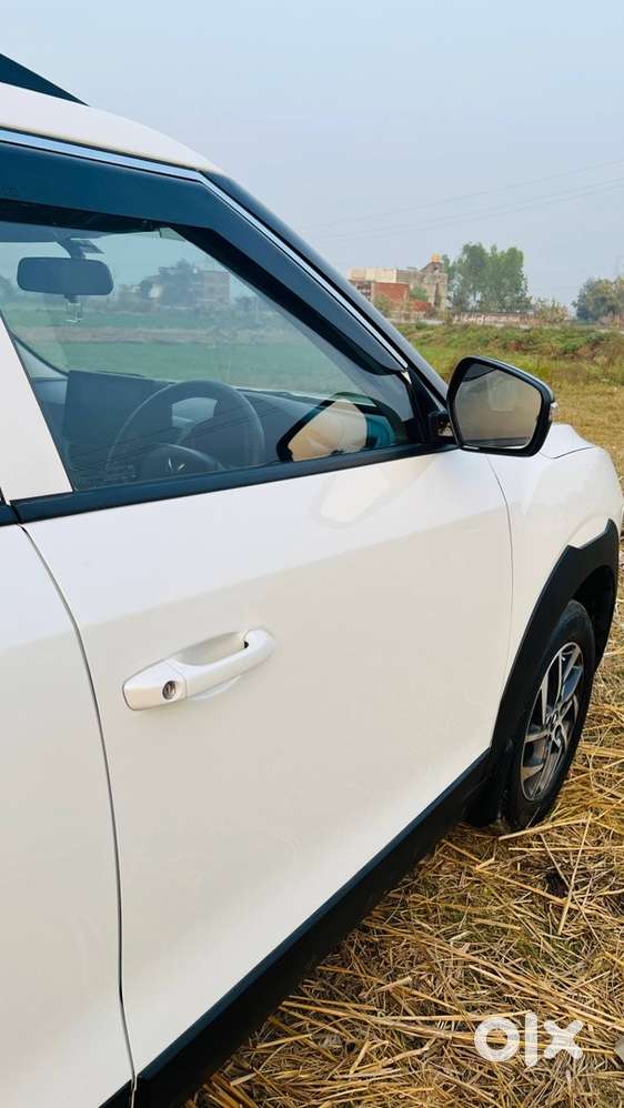 Mahindra Xuv 3xo 2025 Petrol 8000 Km Driven