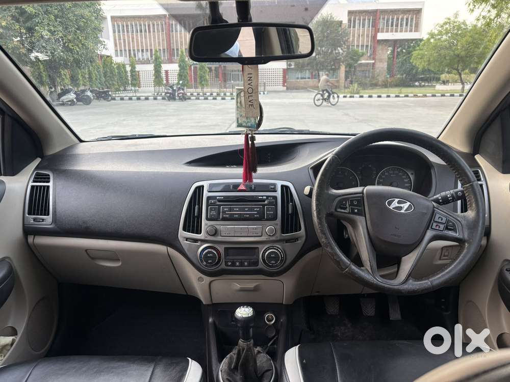 Hyundai I20 Sportz 1.2 Bs-iv, 2013, Petrol