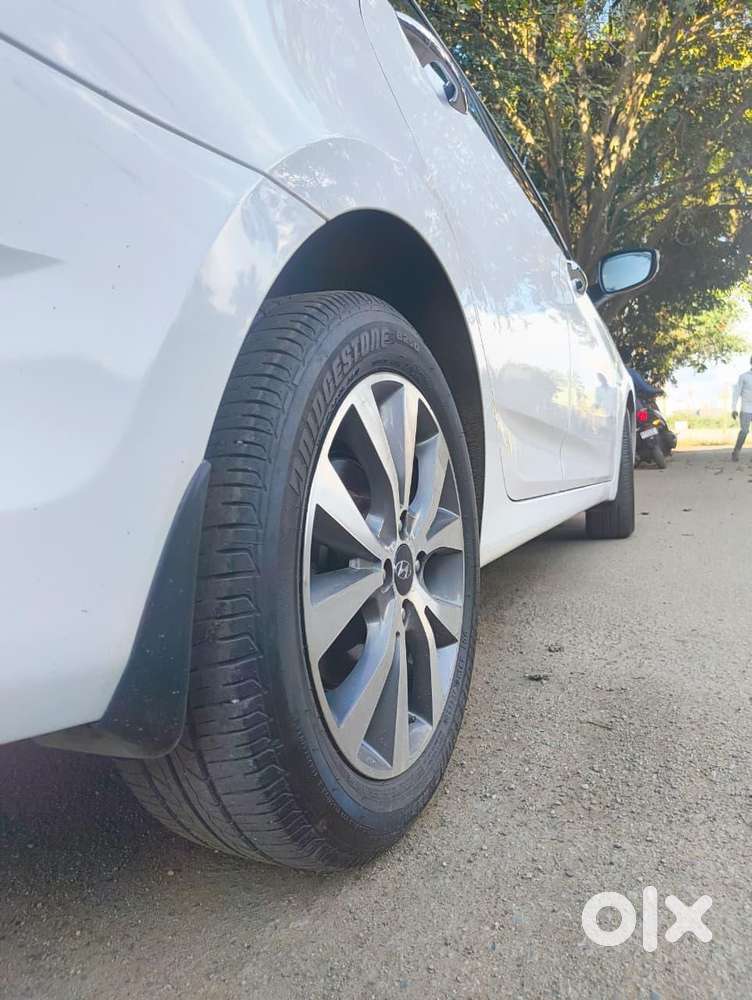 Hyundai Verna 1.6 Sx (o) Vtvt, 2014, Petrol
