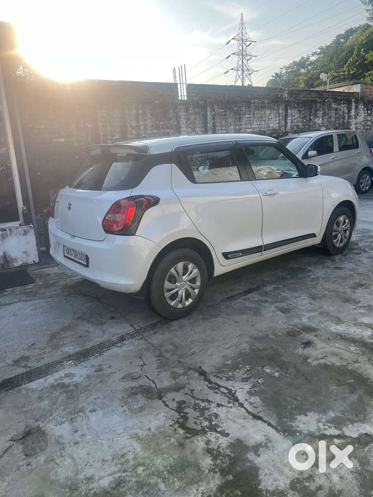 Maruti Suzuki Swift Vxi 1.2 Abs Bs-iv, 2018, Petrol
