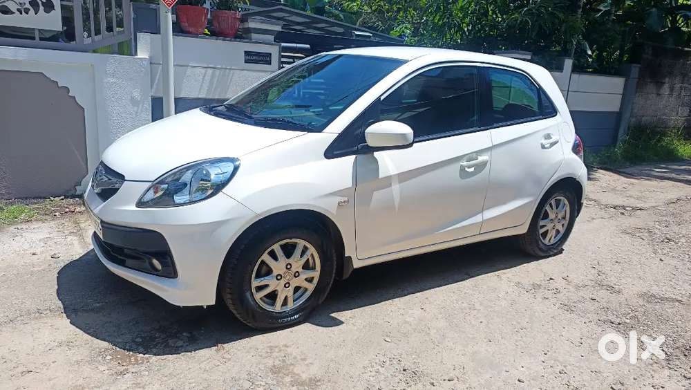 Honda Brio Vx Mt 2011 / November Model