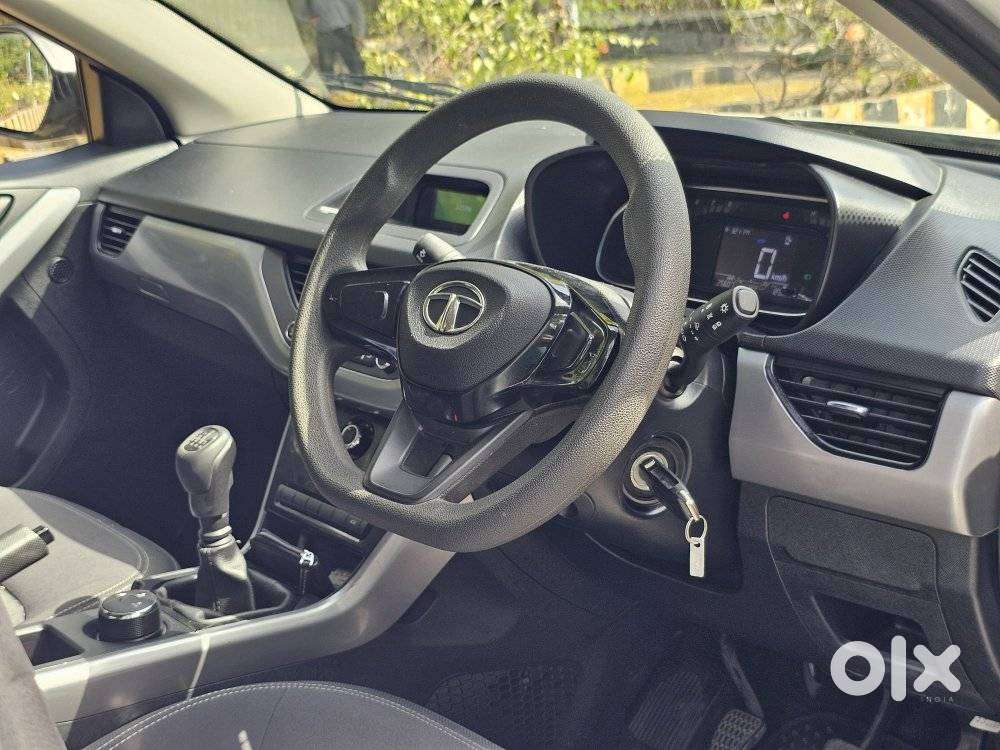 Tata Nexon 1.2 Revotron Xm (s), 2022, Petrol
