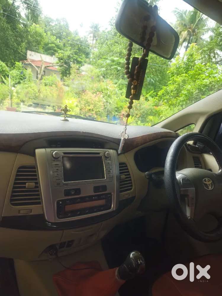 Full Option Innova Orginal Kerala