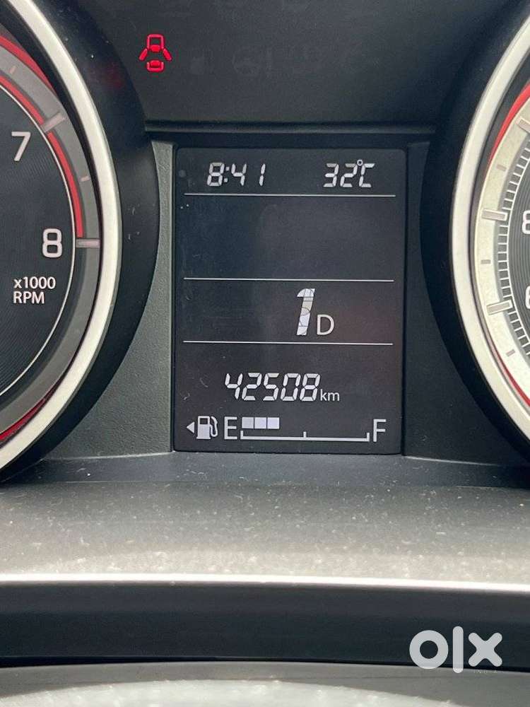 Maruti Suzuki Swift Amt Vvt Zxi, 2023, Petrol