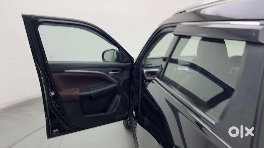 Maruti Suzuki Vitara Brezza 1.5 Zxi At, 2023, Petrol