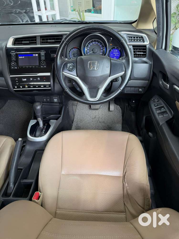 Honda Jazz V Cvt, 2017, Petrol
