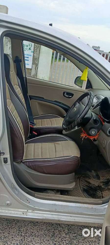 Hyundai I10 Sportz, 2015, Petrol