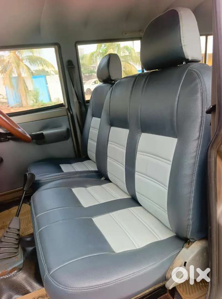 Bolero Xl 10 Seater (2008)