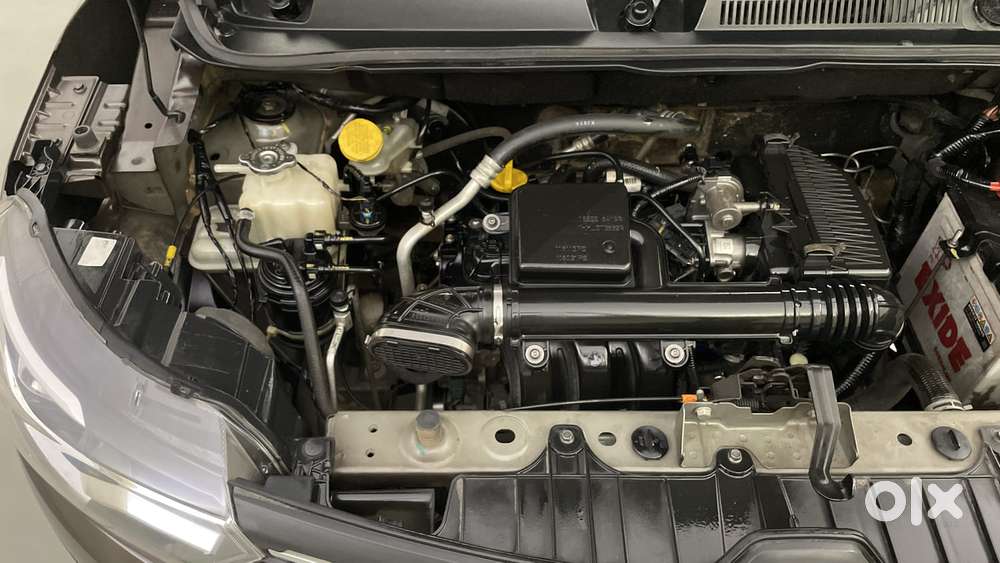 Renault Triber Rxz, 2022, Petrol
