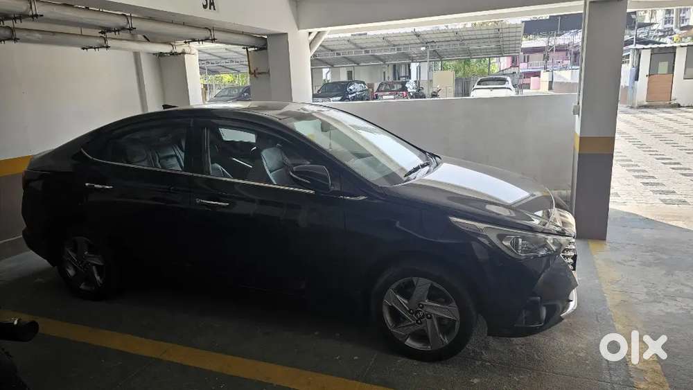 Hyundai New Verna 2022 Diesel 102500 Km Driveng