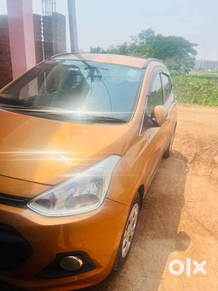 Hyundai Grand I10 2016 Petrol Well Maintained,all 4 New Bridgestone Ty