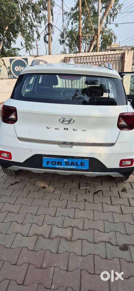 Hyundai Venue 1.2 S Plus, 2022, Petrol