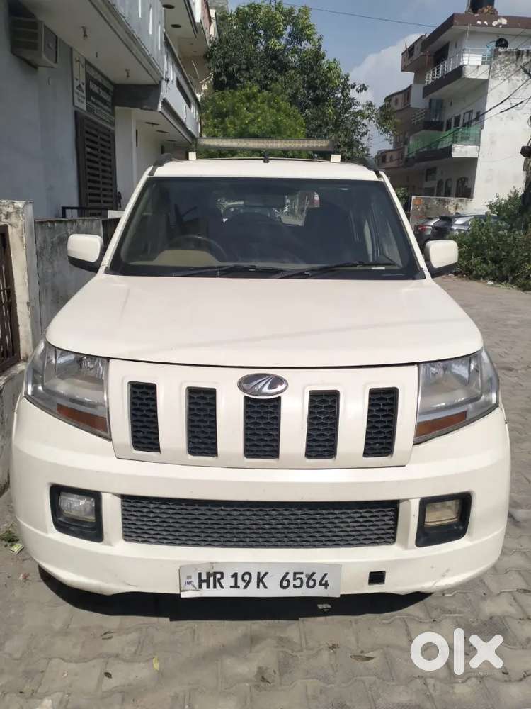 Mahindra Tuv 300 2015 Diesel Well Maintained