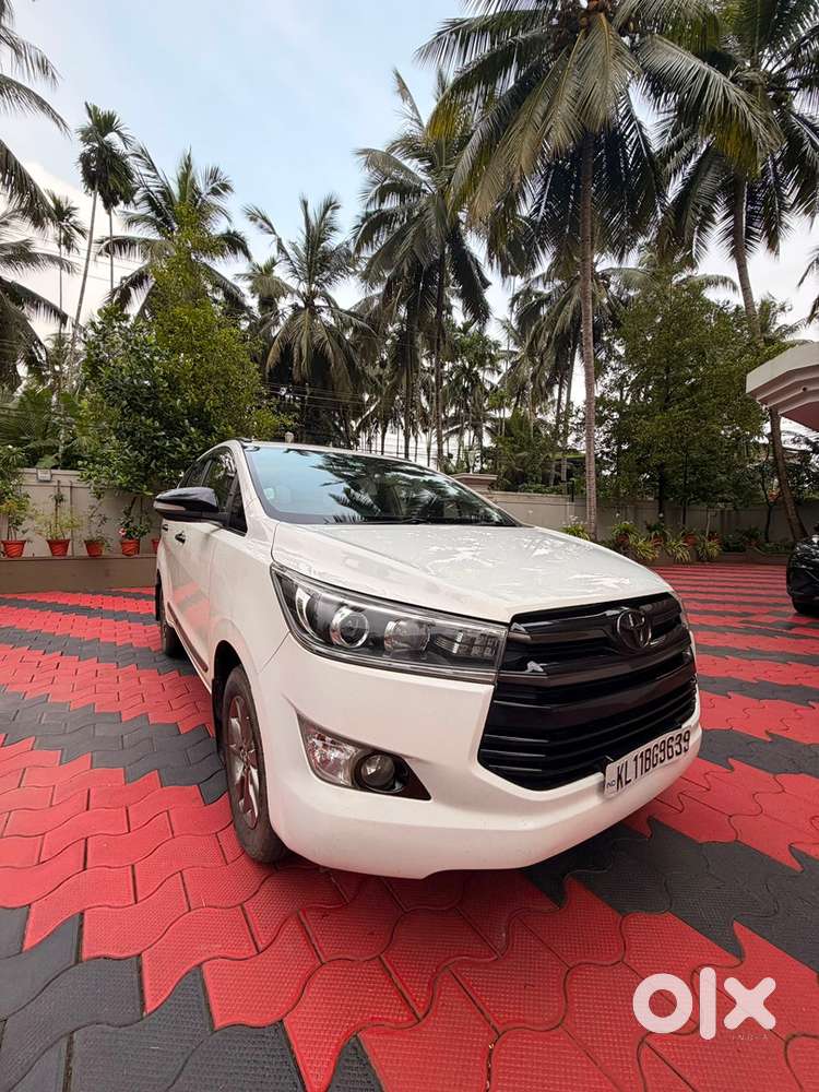 Toyota Innova Crysta 2017 V Diesel Manual