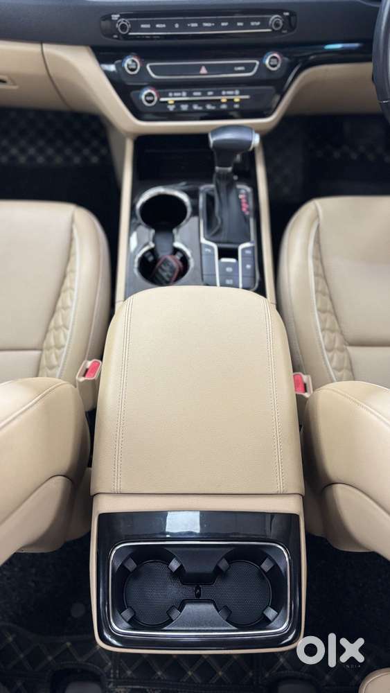 Kia Carnival Limousine Plus 7 Str, 2022, Diesel