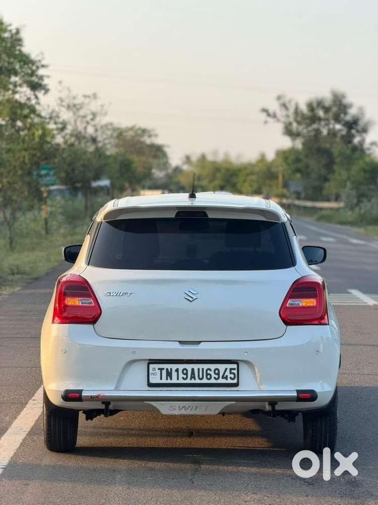 Maruti Suzuki Swift Vxi + Manual, 2023, Petrol