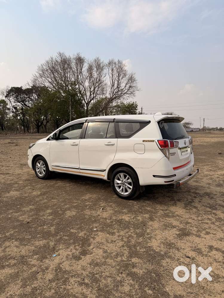 Toyota Innova Crysta 2.4 V, 2017, Diesel