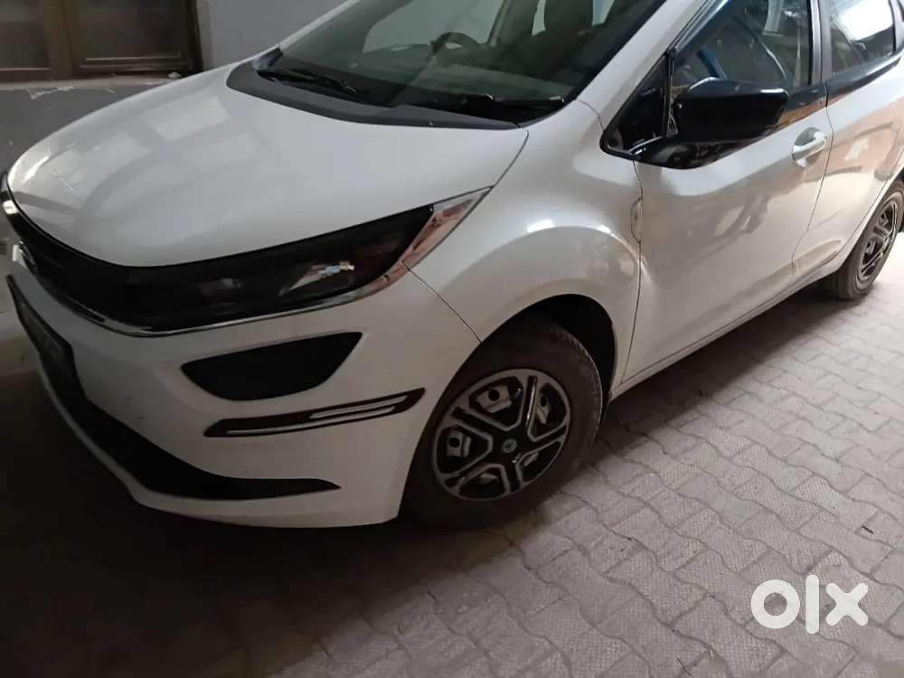 Tata Altroz Xe 2020