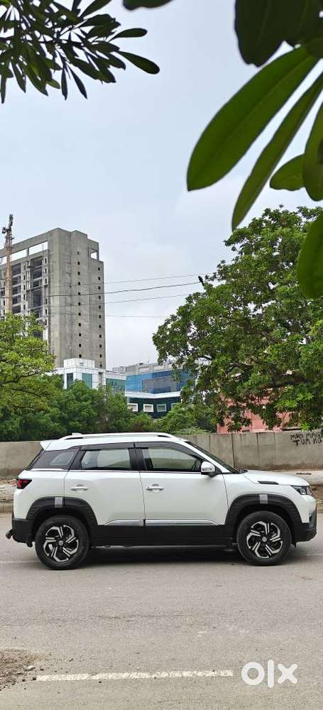 Maruti Suzuki Brezza 1.5 Lxi Smart Hybrid, 2023, Petrol
