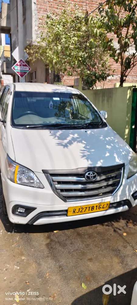Toyota Innova 2011