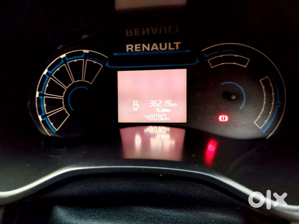 Renault Triber Rxl, 2023, Petrol