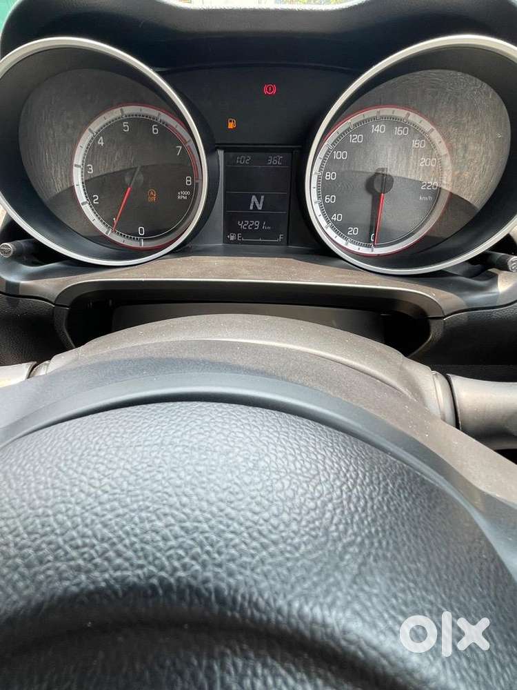 Maruti Suzuki Swift 2022 Petrol 42700 Km Driven