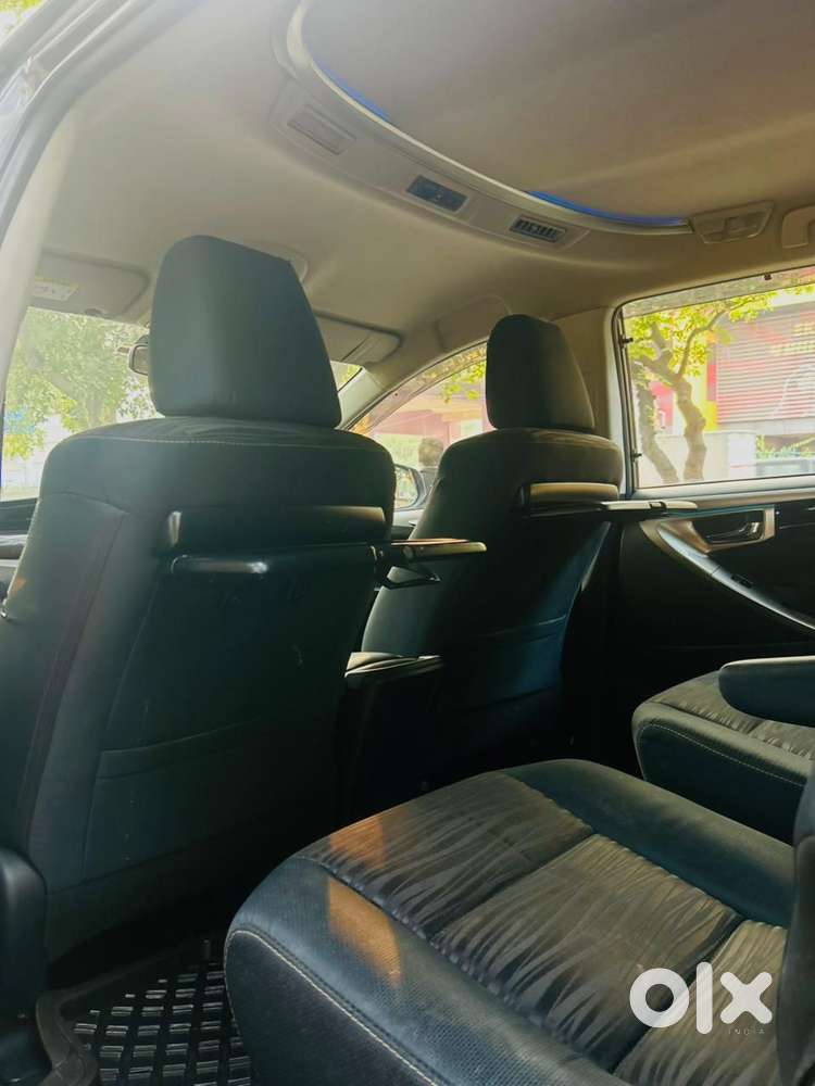 Toyota Innova Crysta 2.7 V, 2022, Petrol