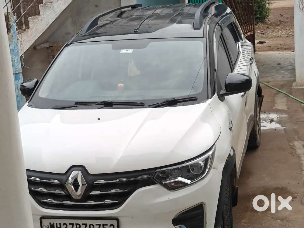 Top Model Renault Triber Petrol Well Maintained