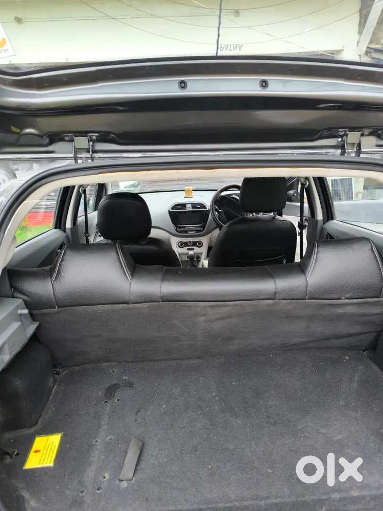 Tata Tiago Xt Icng 27 December 2025 Model