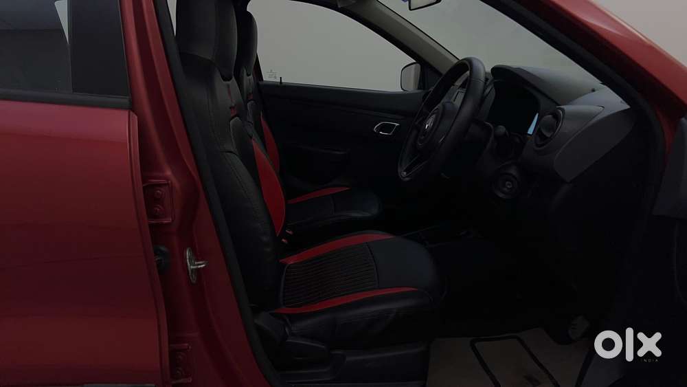 Renault Kwid 2019-ongoing 1.0 Rxt Amt (o), 2020, Petrol