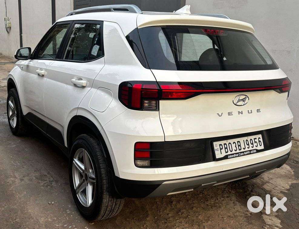 Hyundai Venue, 2022, Petrol