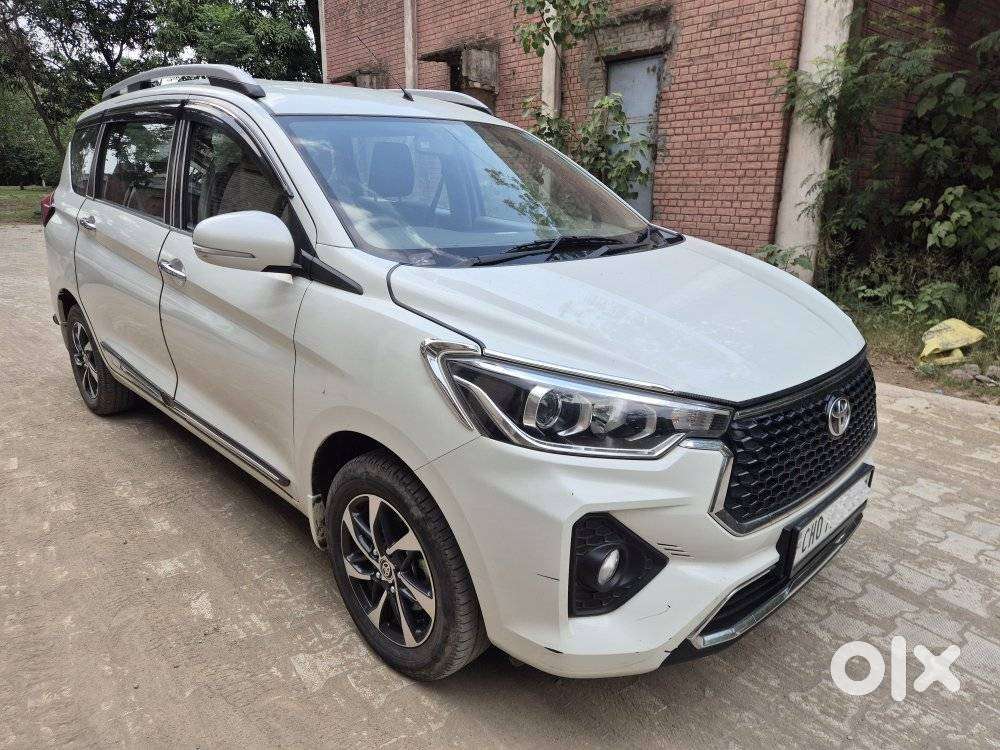 Toyota Rumion V Mt, 2024, Petrol