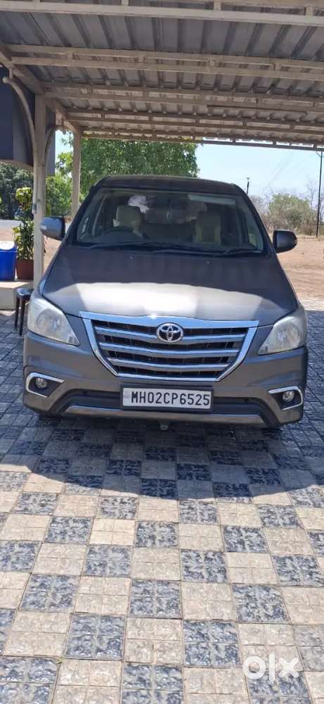Toyota Innova 2012 Diesel Well Maintained
