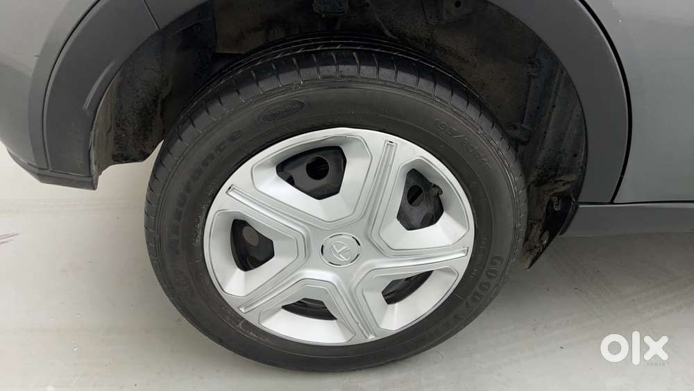 Tata Nexon 1.2 Revotron Xm, 2022, Petrol