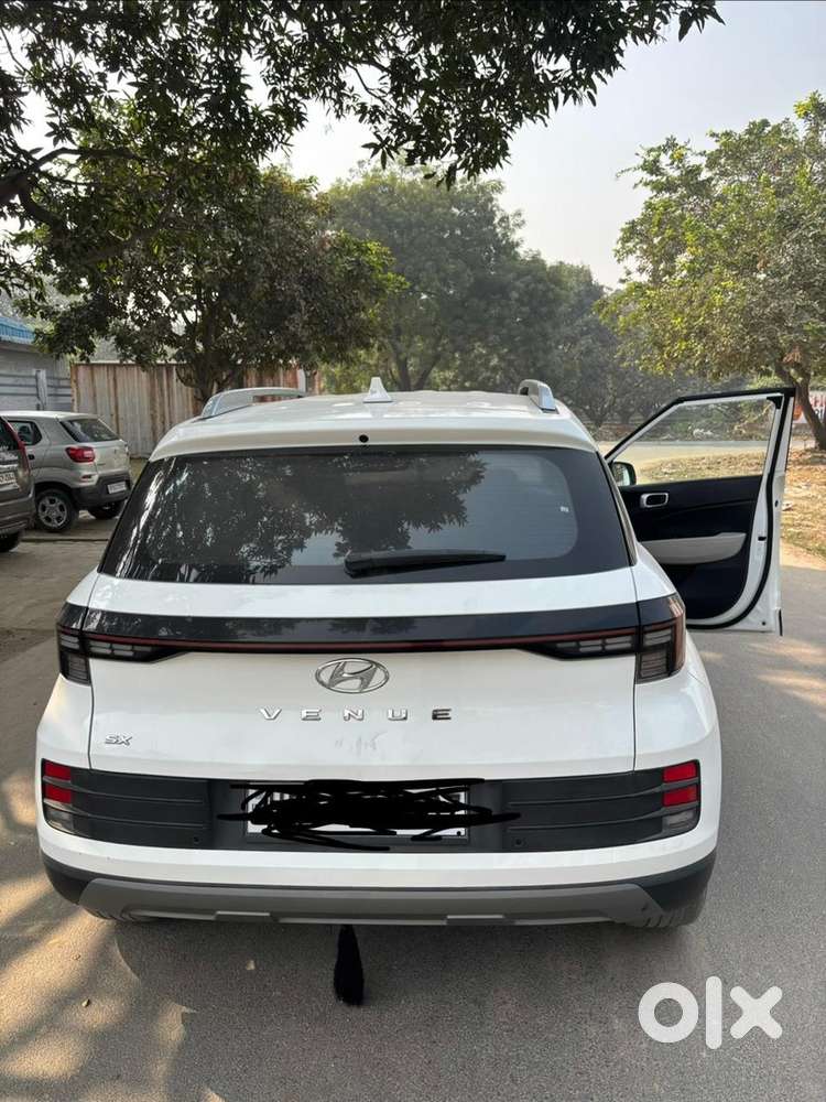 Hyundai Venue Diesel Manual 2023