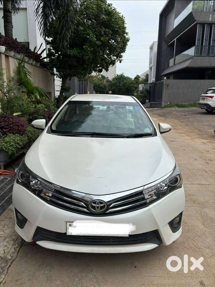 Toyota Corolla Altis (2015) &ndash; Excellent Condition And Well-maintained