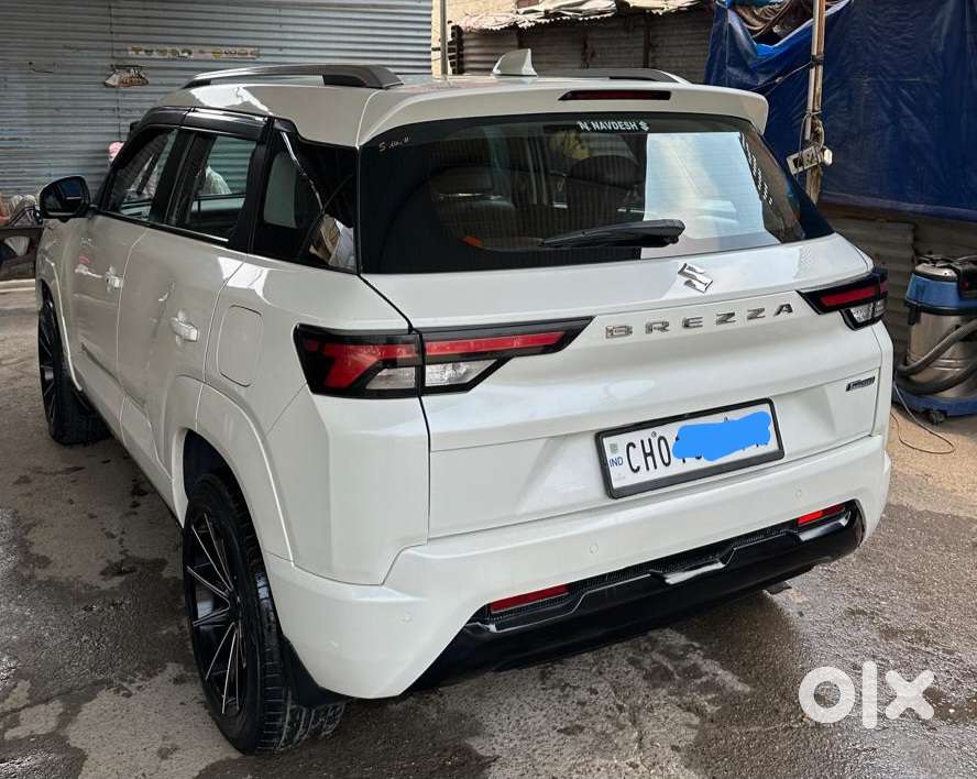 Maruti Suzuki Brezza 1.5 Zxi Plus Smart Hybrid, 2022, Petrol