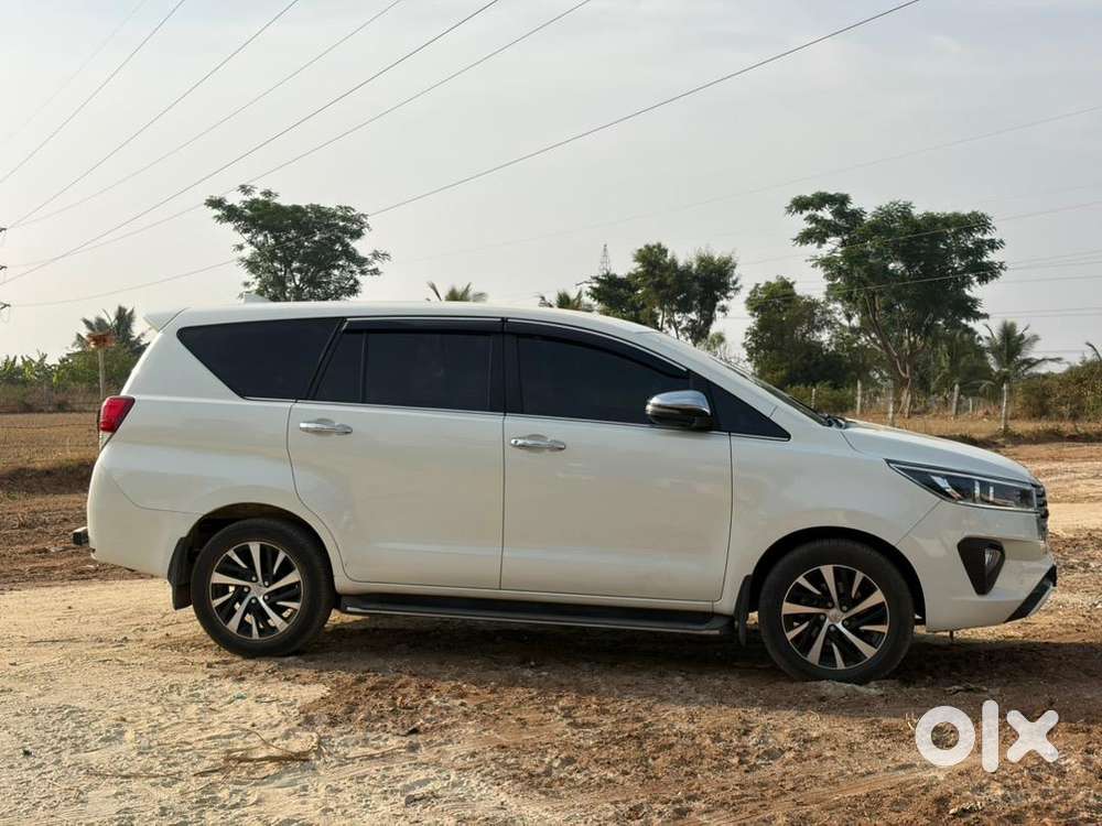 Toyota Innova Crysta 2022