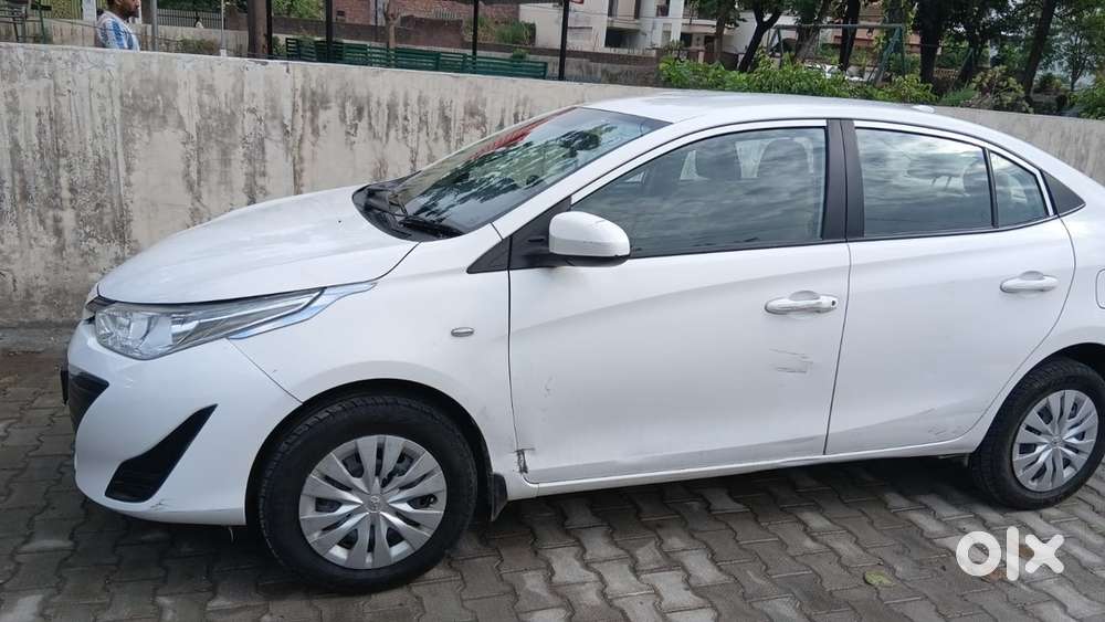 Toyota Yaris Petrol Manual 2021