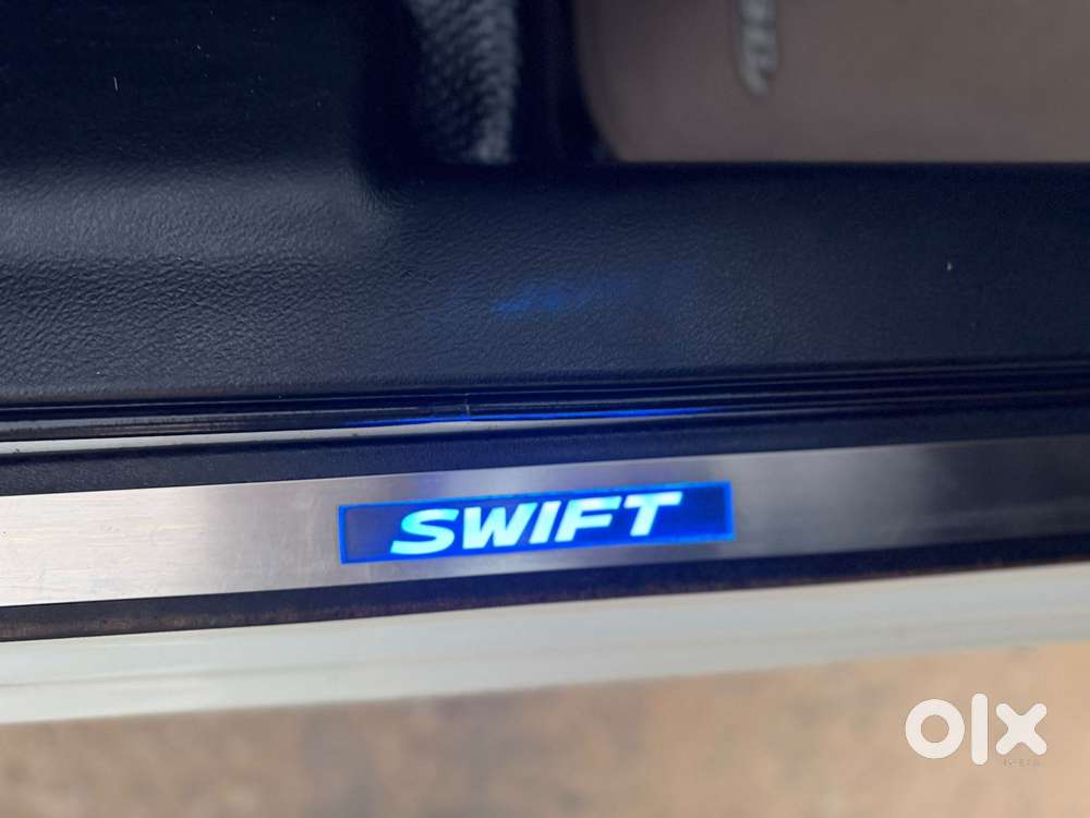 Maruti Suzuki Swift Vxi Optional, 2021, Petrol