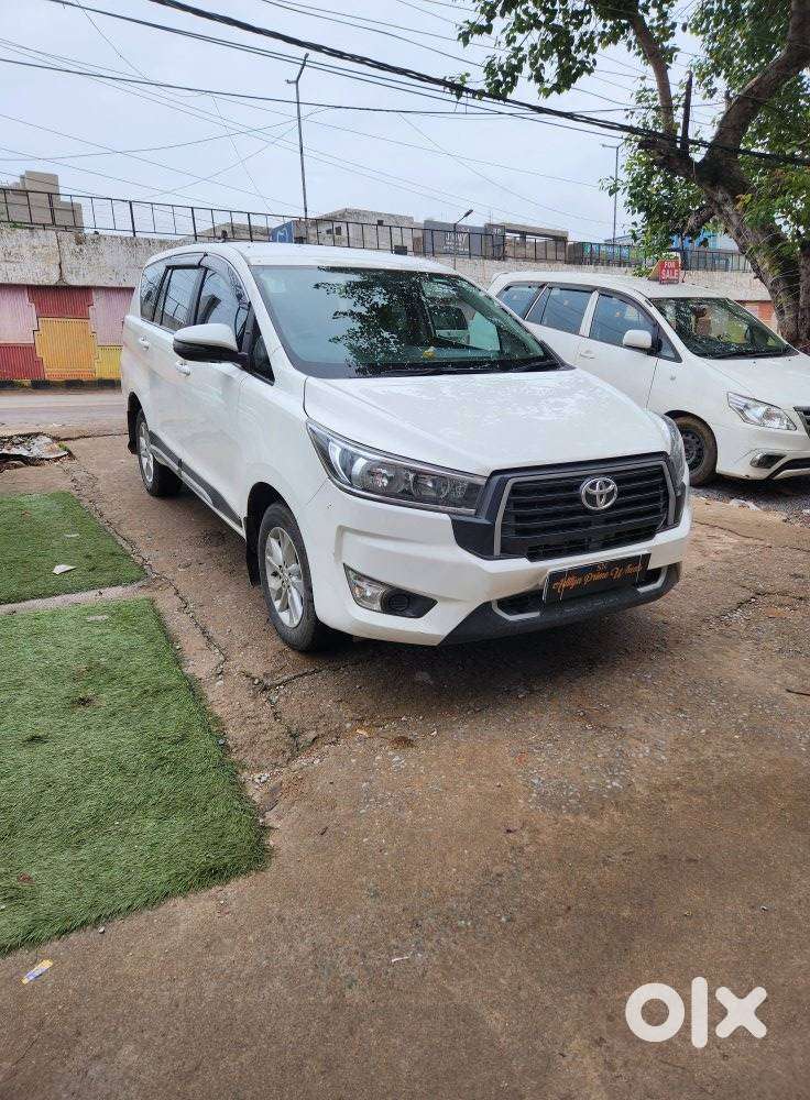 Toyota Innova Crysta 2.4 G Mt, 2024, Diesel
