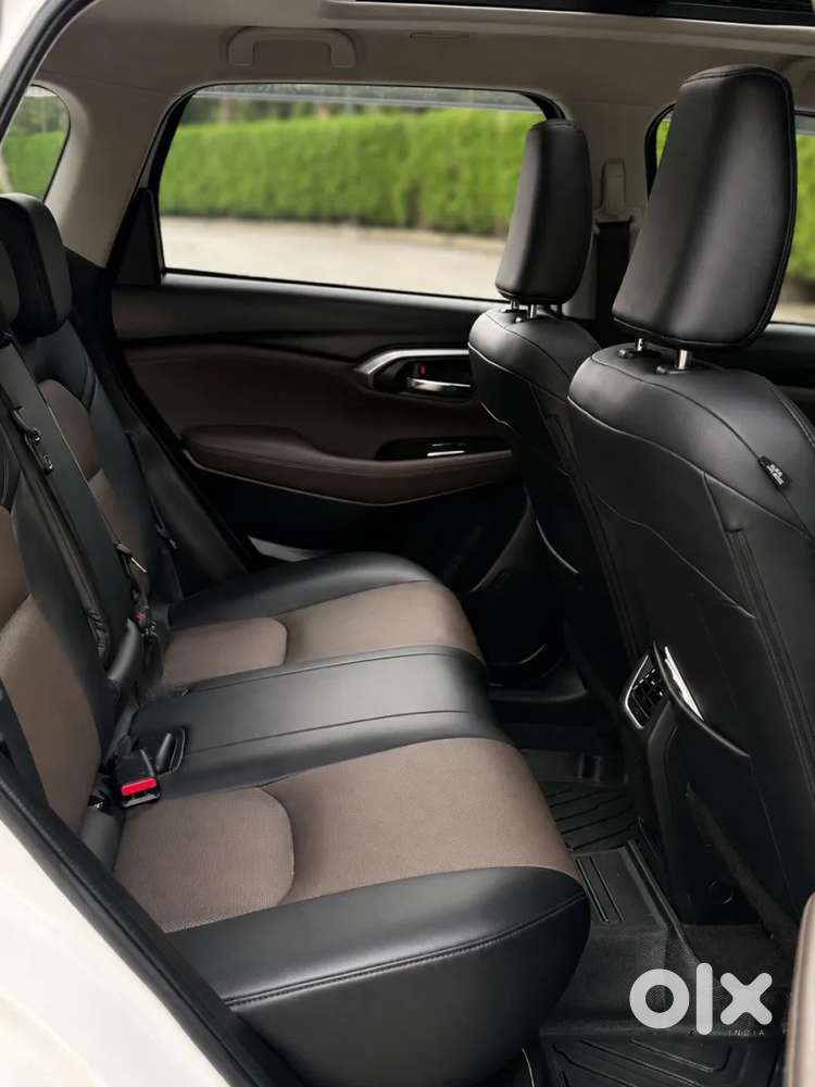 Toyota Urban Cruiser Hyryder 1.5 V Hybrid, 2023, Petrol