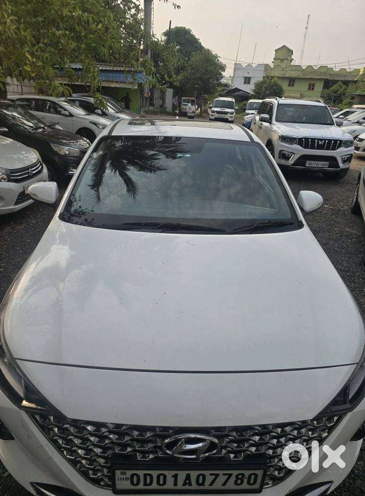 Hyundai Verna 1.5 Sx (o) Vtvt Ivt, 2023, Petrol