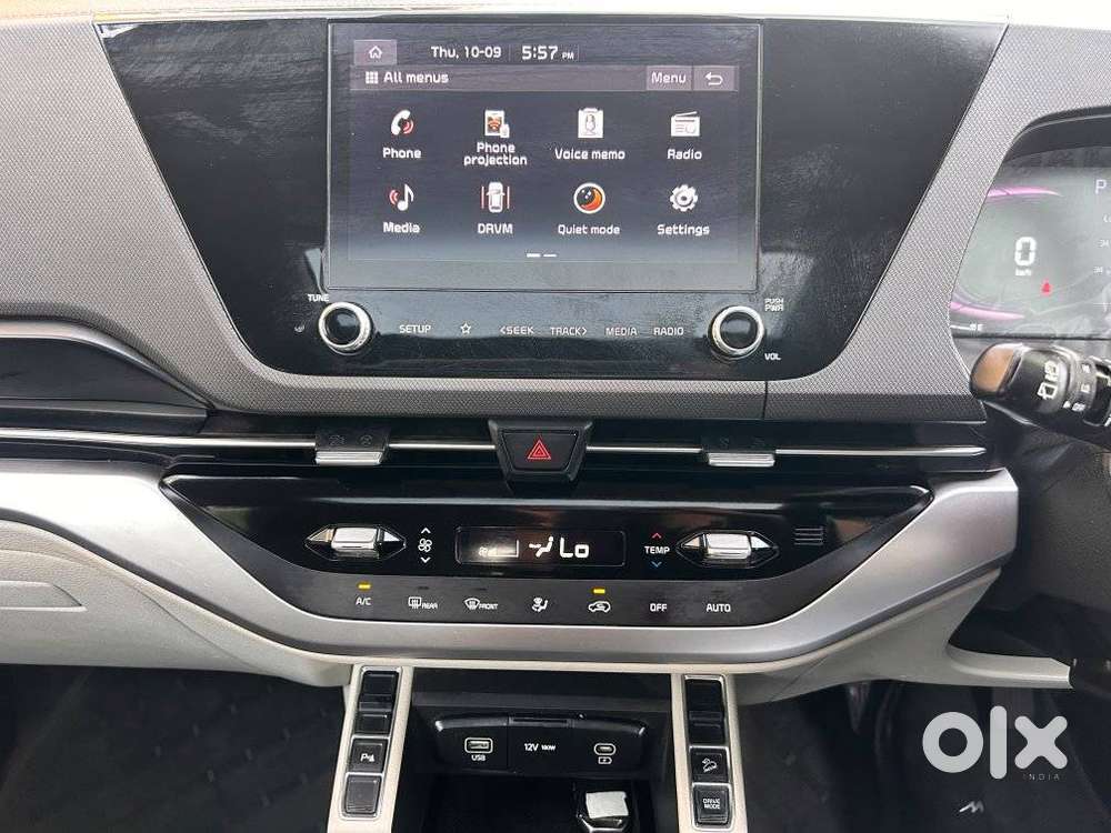 Kia Carens 1.4 Prestige Plus Turbo Dct 7 Str, 2024, Petrol