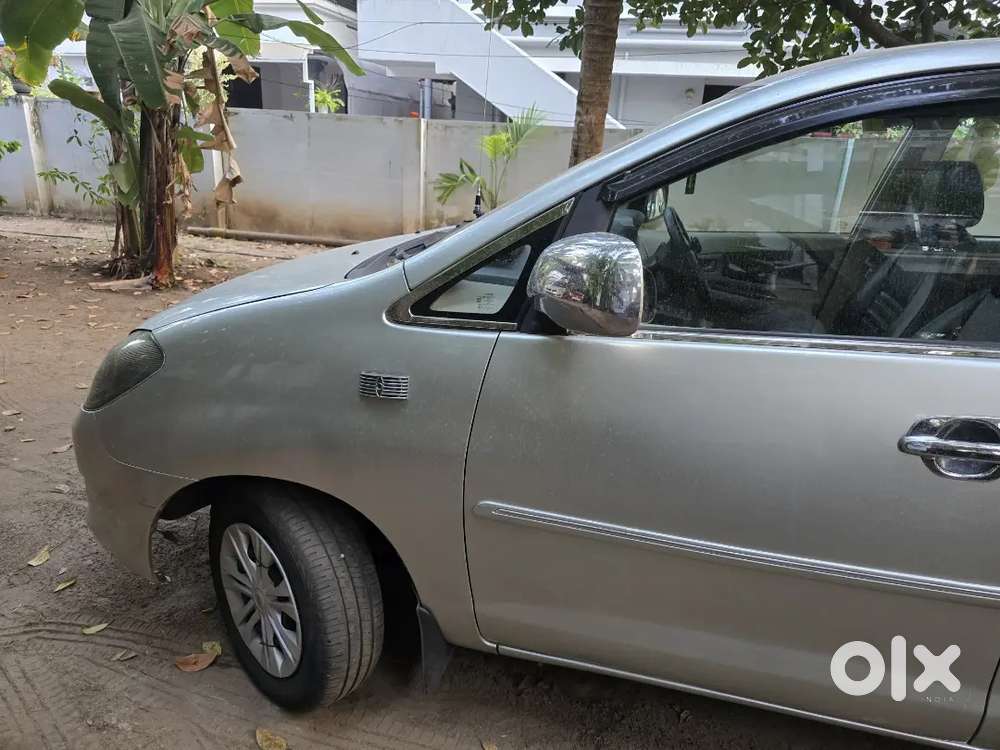 Toyota Innova 2005 Diesel 180000 Km Driven