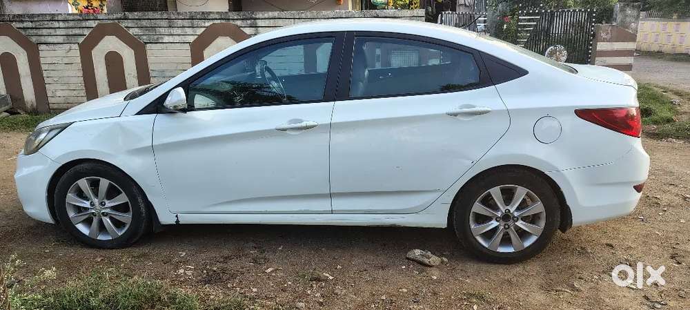 Hyundai Fluidic Verna 2013 Diesel 80000 Km Driven